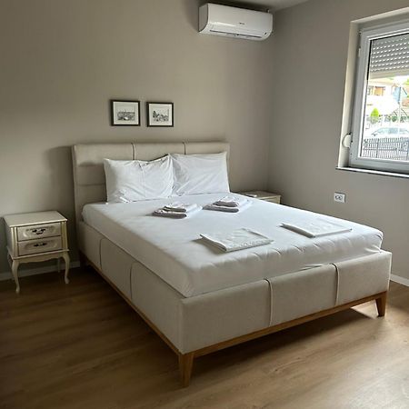 Villa Number 6 Скопье Экстерьер фото
